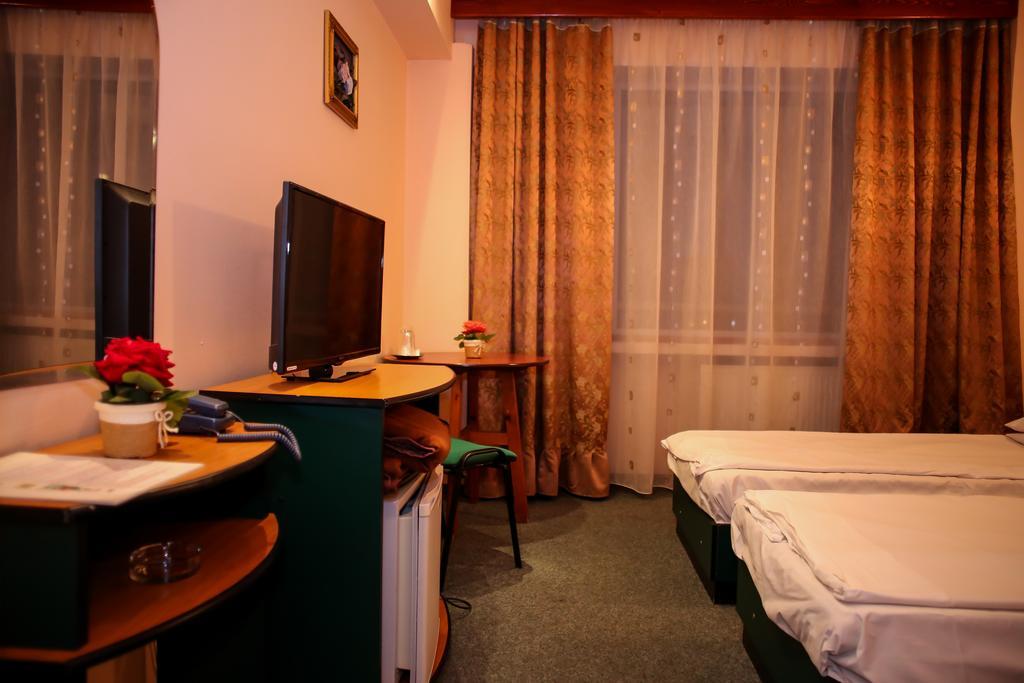 Hotel Silva Vatra Dornei Ngoại thất bức ảnh